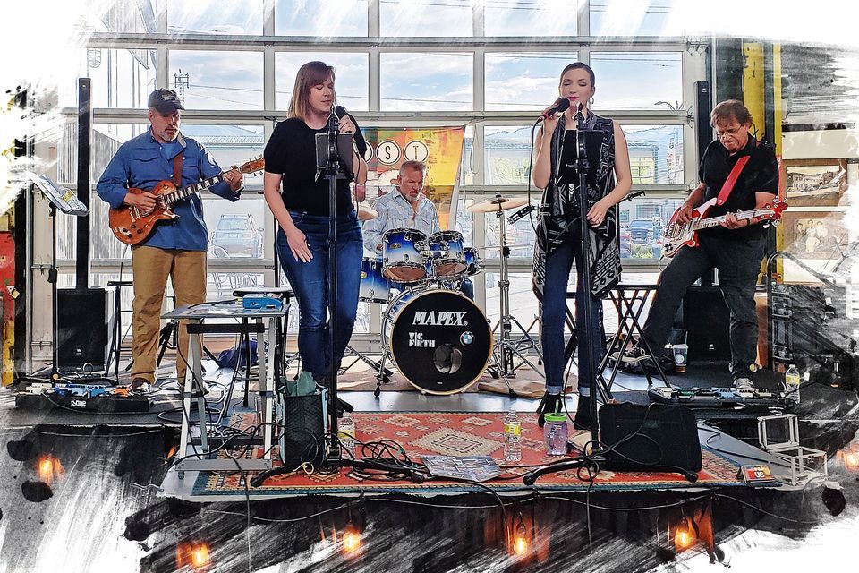 Friday Night Live Music, Pybus Public Market, Wenatchee, November 11