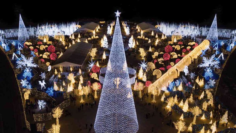 Worlds Largest Holiday Market And Light Maze Enchant Christmas worlds-largest-holiday-market-and-light-maze-enchant-christmas