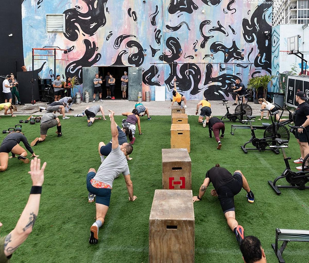 chipper-member-workout-with-noelle-lambert-and-jarryd-wallace-olin