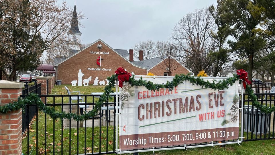 Christmas Eve Worship at 5, 7,9 and 1130 PM with Huron United