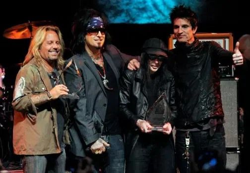 The Stadium Tour Motley Crue Def Leppard Tickets Finden Cleveland July 14 2022 Allevents In Cleveland Events July 14 2022