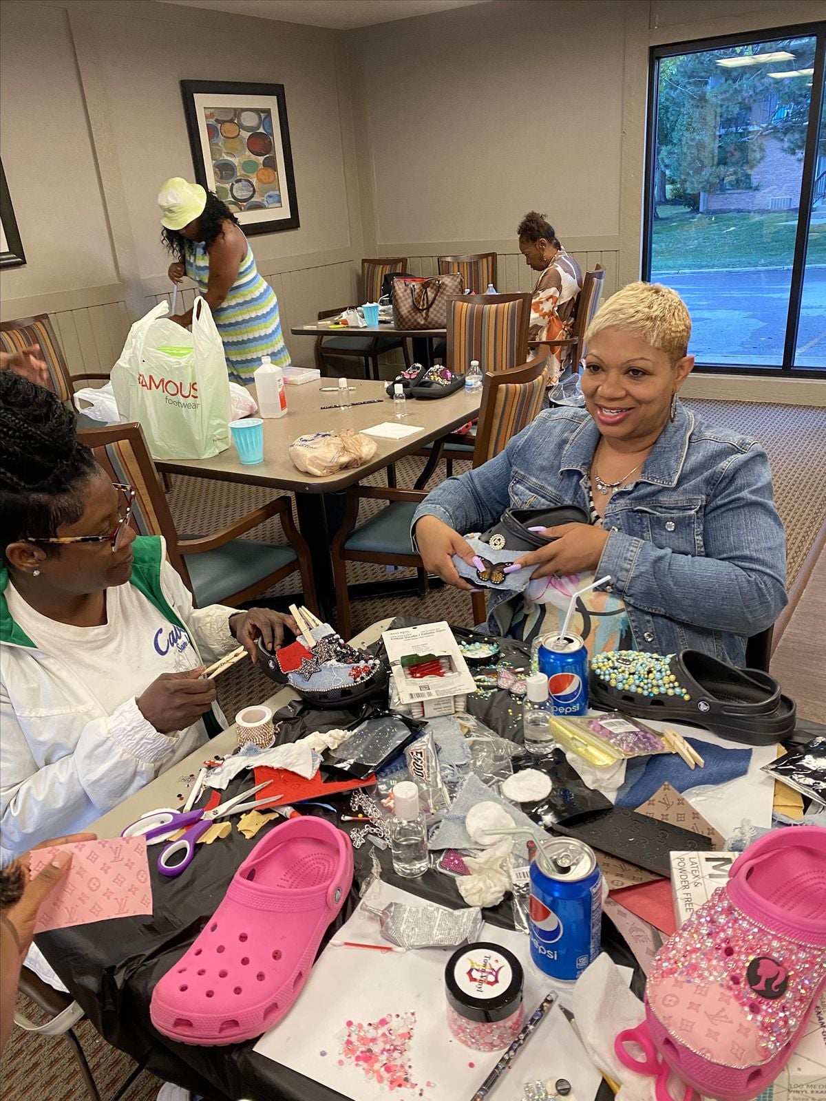 Design Crocs Class, 24178 Civic Center Dr, Southfield, 27 August 2023 ...