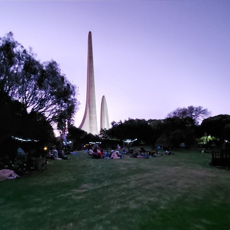 Volmaanpiekniek Full Moon Picnic, Afrikaanse Taalmonument, Suider