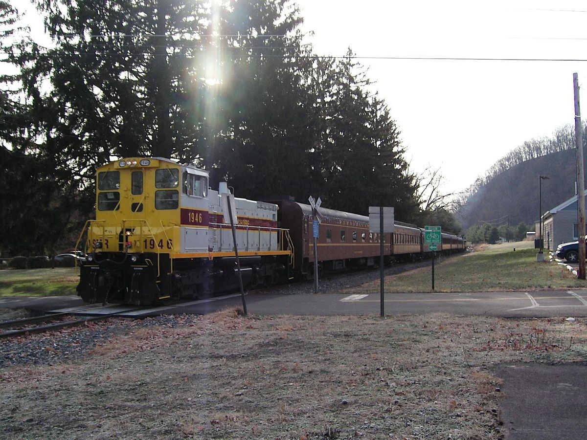 Halloween & Fall Foliage Train Rides, Bloomsburg, Pa, Autoneum