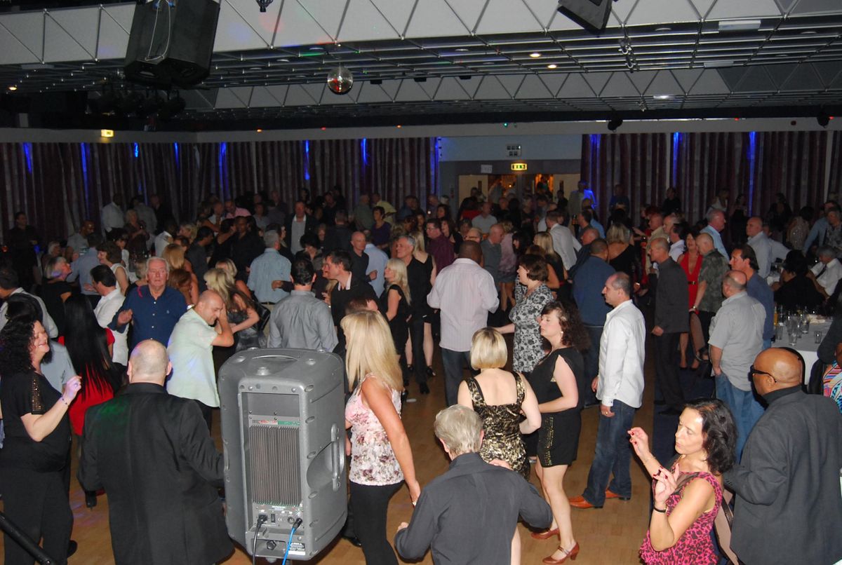HEMEL Herts Over 35s Plus Party for Singles and Couples Friday 28
