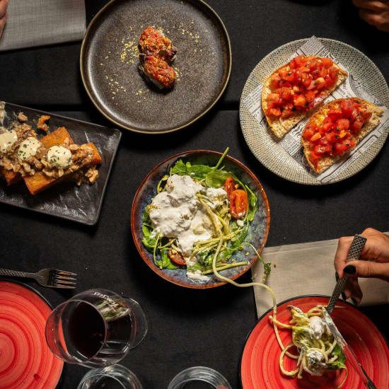 Menú romántico con champagne en el restaurante clandestino Vibra Speakeasy, 16 August | Event in Barcelona