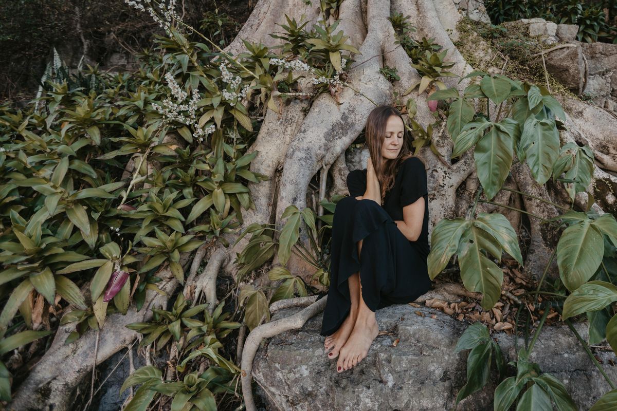 Root Down Deep I Cacao Ceremony I Element EARTH The White Door Studio 