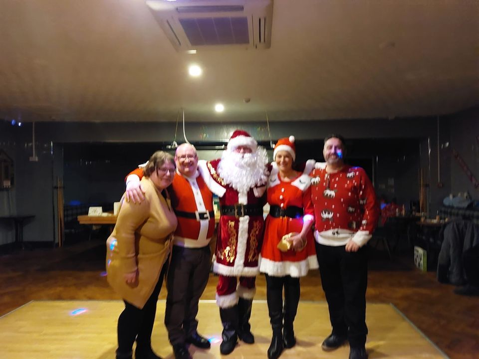 Karaoke n Crackers Christmas Party, Poulton Victoria Sports and Social Club, Wallasey, December