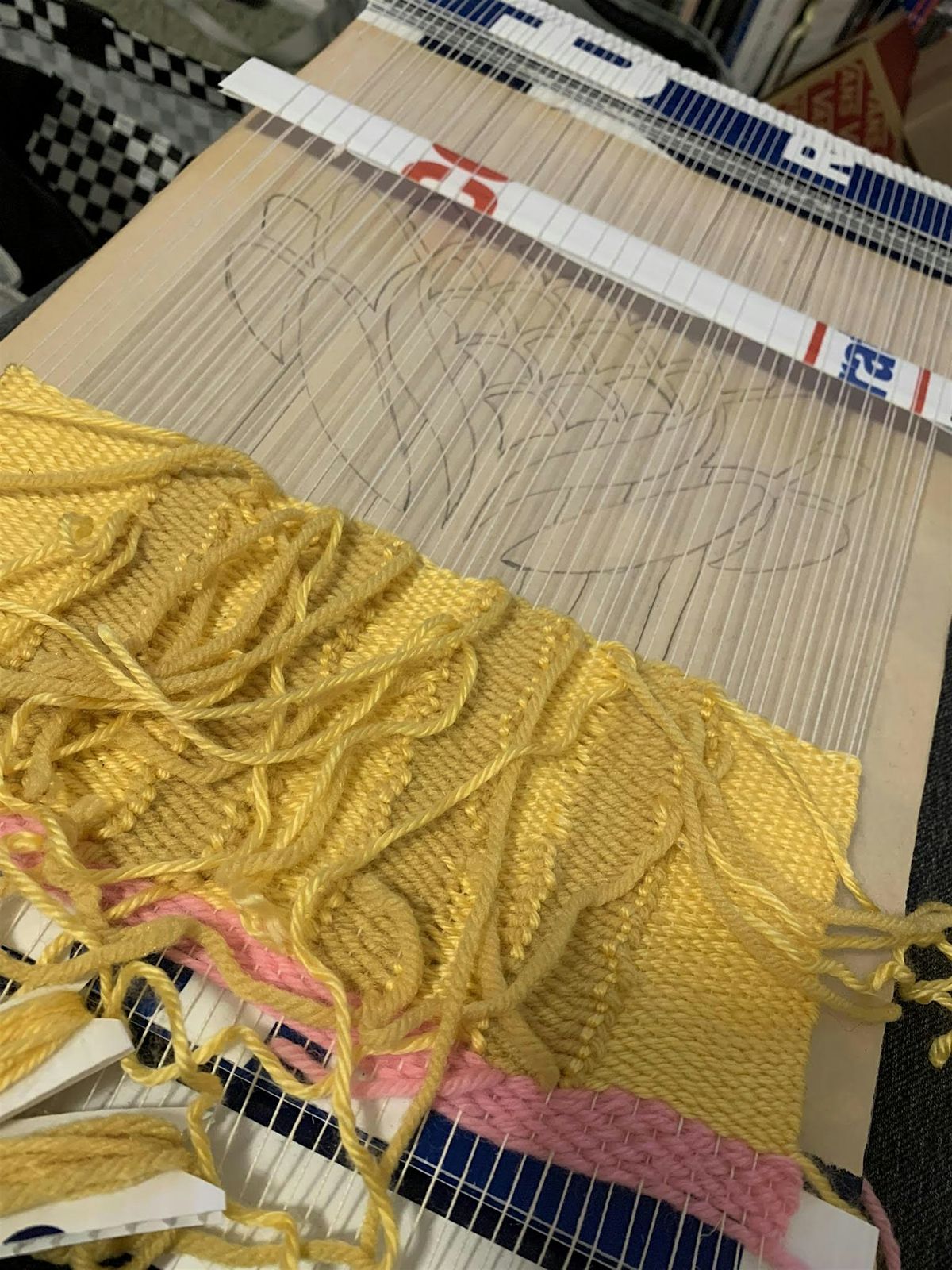 Beginning Weaving with DIY Yard Sign Looms EVANSTON, Rebuilding ...