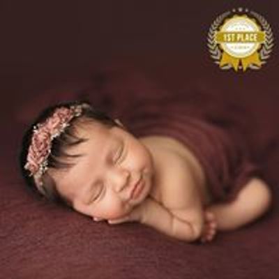 Daniela Ursache - Newborn Photographer