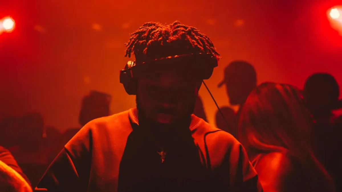 Juls, Larizzle, Village Cuts in Greater London, 19 December | Event in London | AllEvents