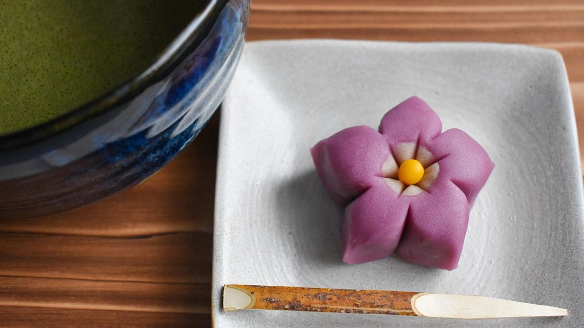 Beautiful Beniharuka (Japanese sweet potato) Wagashi RESOBOX