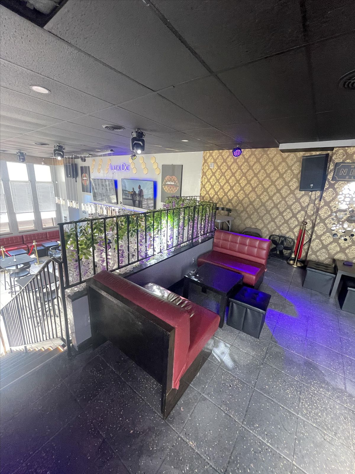 Lux Hookah Café, Lux Hookah Café, Washington, 26 October to 27 October