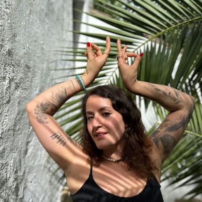 Energy Healing With Lucie logo