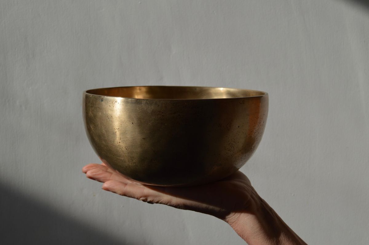 90 minute Monthly Sunday Sound Bath Lewes, 32 Church Twitten, High St