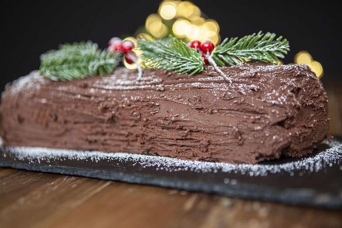 Christmas Yule Log Bake Along With Smeg Mon Dessert November 17 22 Online Event Allevents In Christmas Yule Log Bake Along With Smeg Mon Dessert November 17 22 Online Event Allevents In
