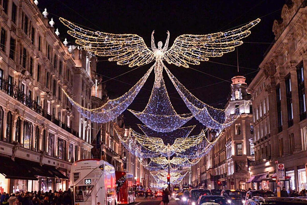 Christmas Lights Photography Tour in London, Villiers Street exit