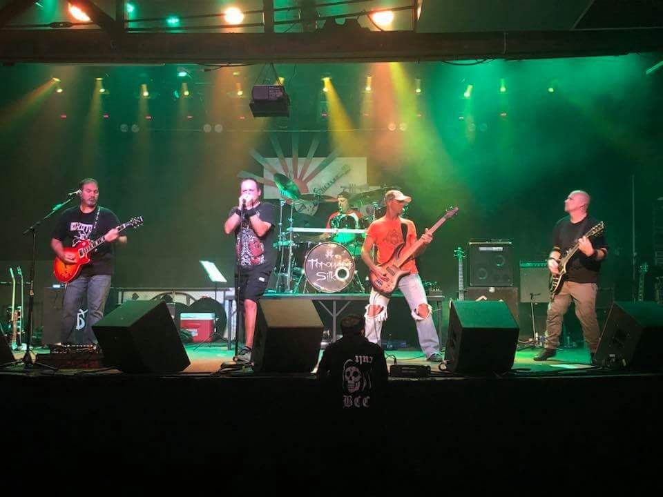 Throwing Silk live at Hurricanes , hurricanes sports bar, Metairie, 22