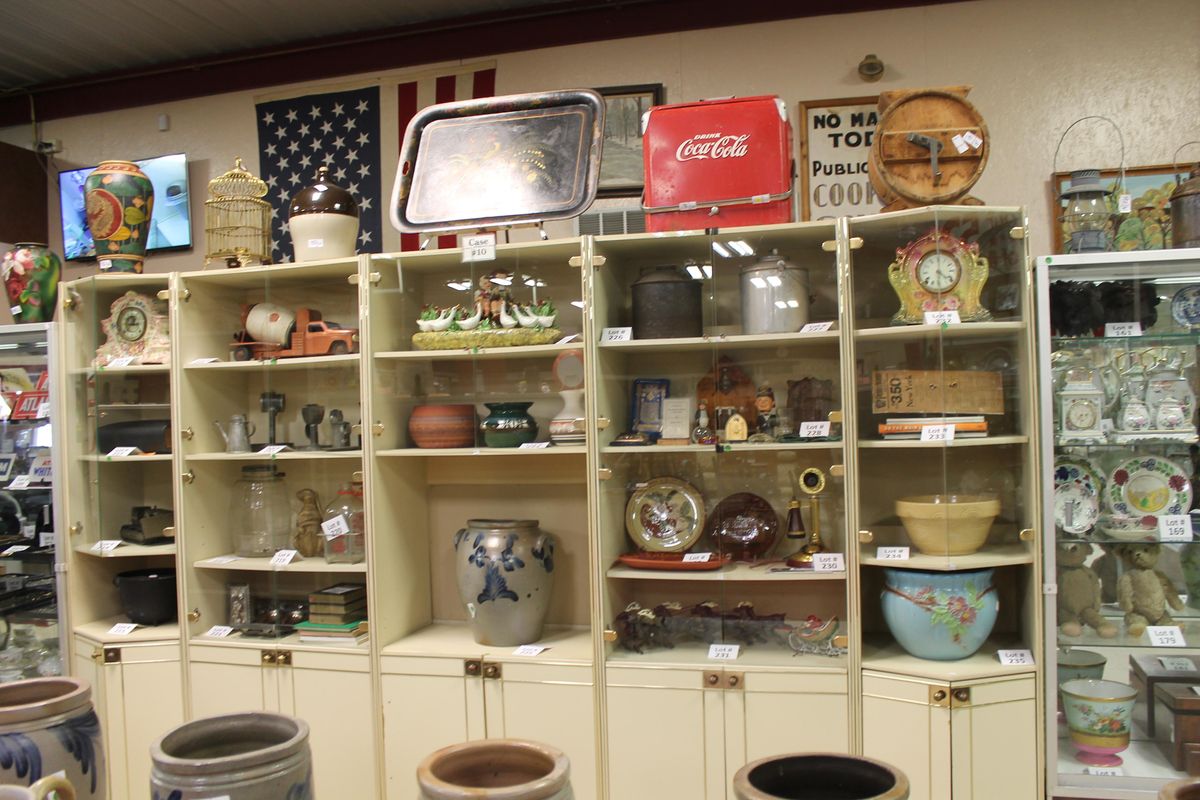 Public Auction Vintage, Antiques, Vehicle, Furniture, Fine Art & More, Gateway Gallery Auction