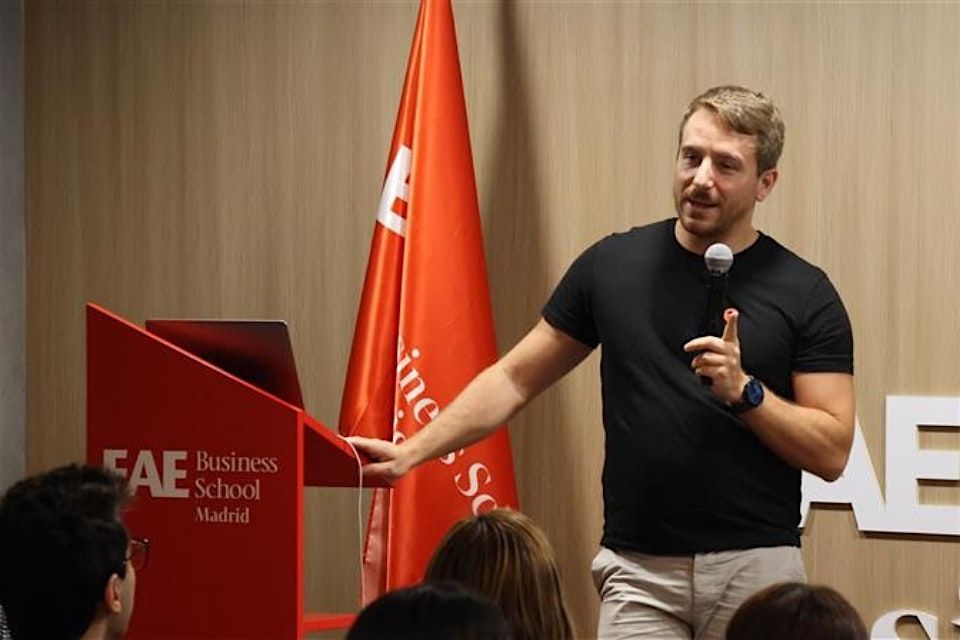 From Our Classrooms to the Path of Success: Unlocking Innovation with an Al, 15 December | Event in Madrid