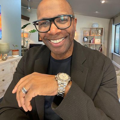 Lavert Benefield logo