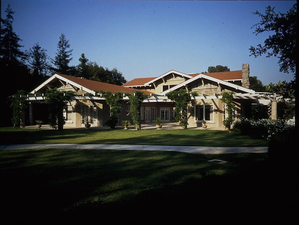 Tour of the historic Lanterman House, Lanterman House, La Cañada