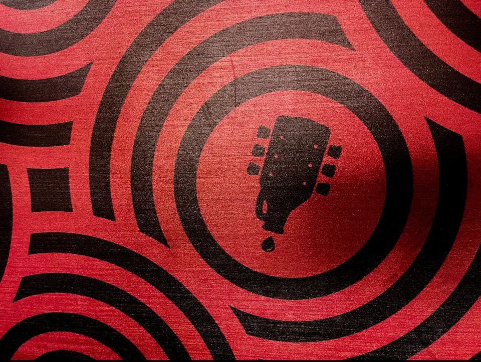 Live Music feat. Kim Plato & Jason Jones, Guitars & Growlers Flower