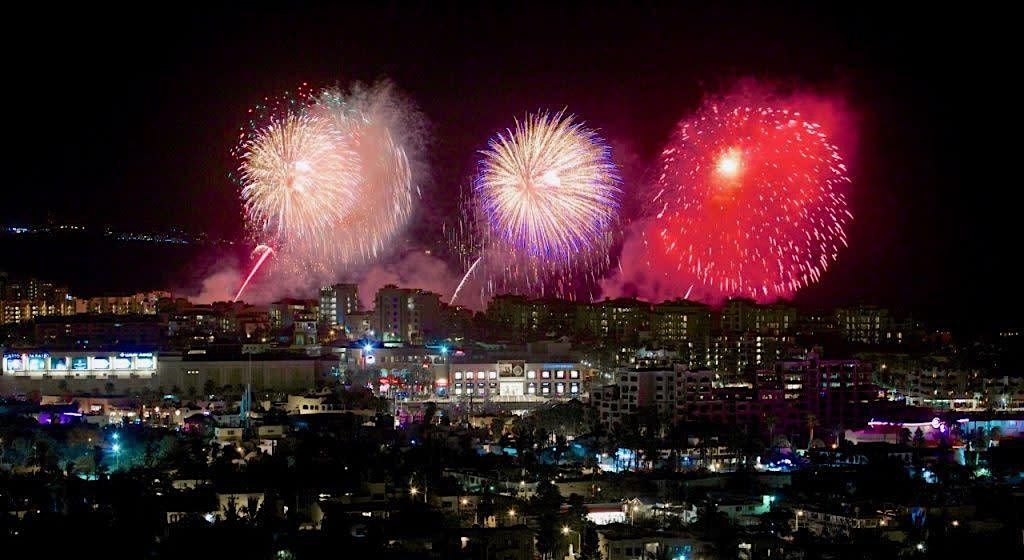 New Years Eve Rooftop House and Techno Party, Blarney Castle Inn, Cabo