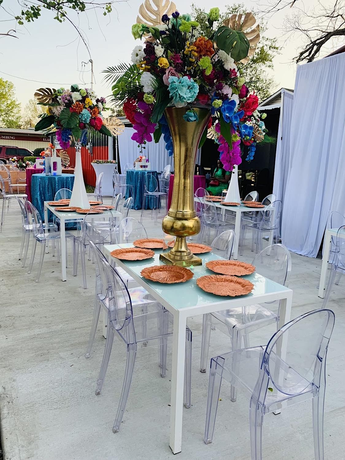 Brunch and Bubbles Join us Deja Vu on the Avenue for our Grand