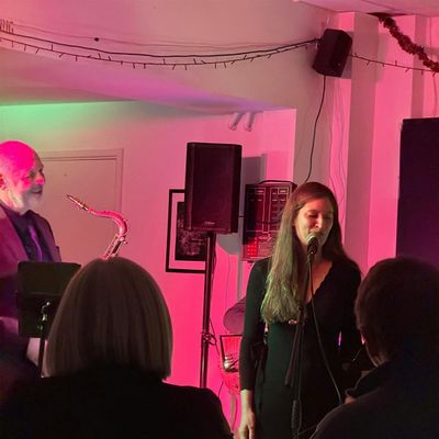 Dennis Cox  dennis.cox@speakeasycamjam.co.uk