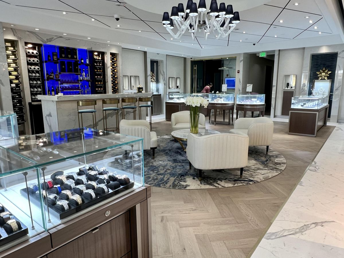 The Dream Factory Naples Grand Opening & Holiday Event, Provident