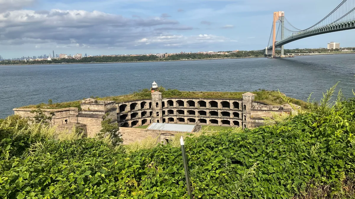 Staten Island Saunter Stretch #1; St. George Ferry station to New Dorp ...