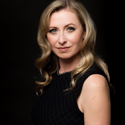 Angela Verbrugge logo