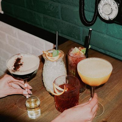 SATURDAY COCKTAIL PARTY with FREE PIZZA & LIVE MUSIC, La Flaca