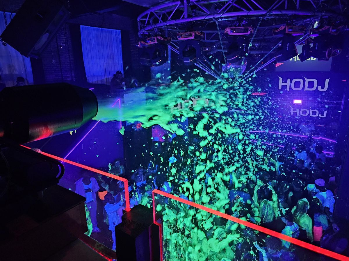 BLACKLIGHT FOAM AND BODYPAINT PARTY 3, Europe Night Club, St. Louis, 15