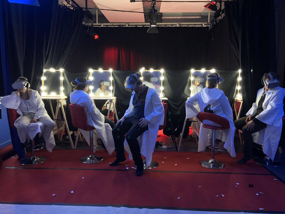 The Ordinary Circus Girl Spectacle hybride( Cirque & Realite