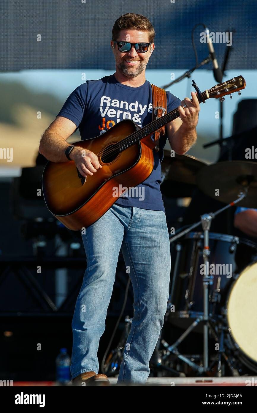 Josh Turner (18+), Harrah's Resort SoCal The Events Center, Valley