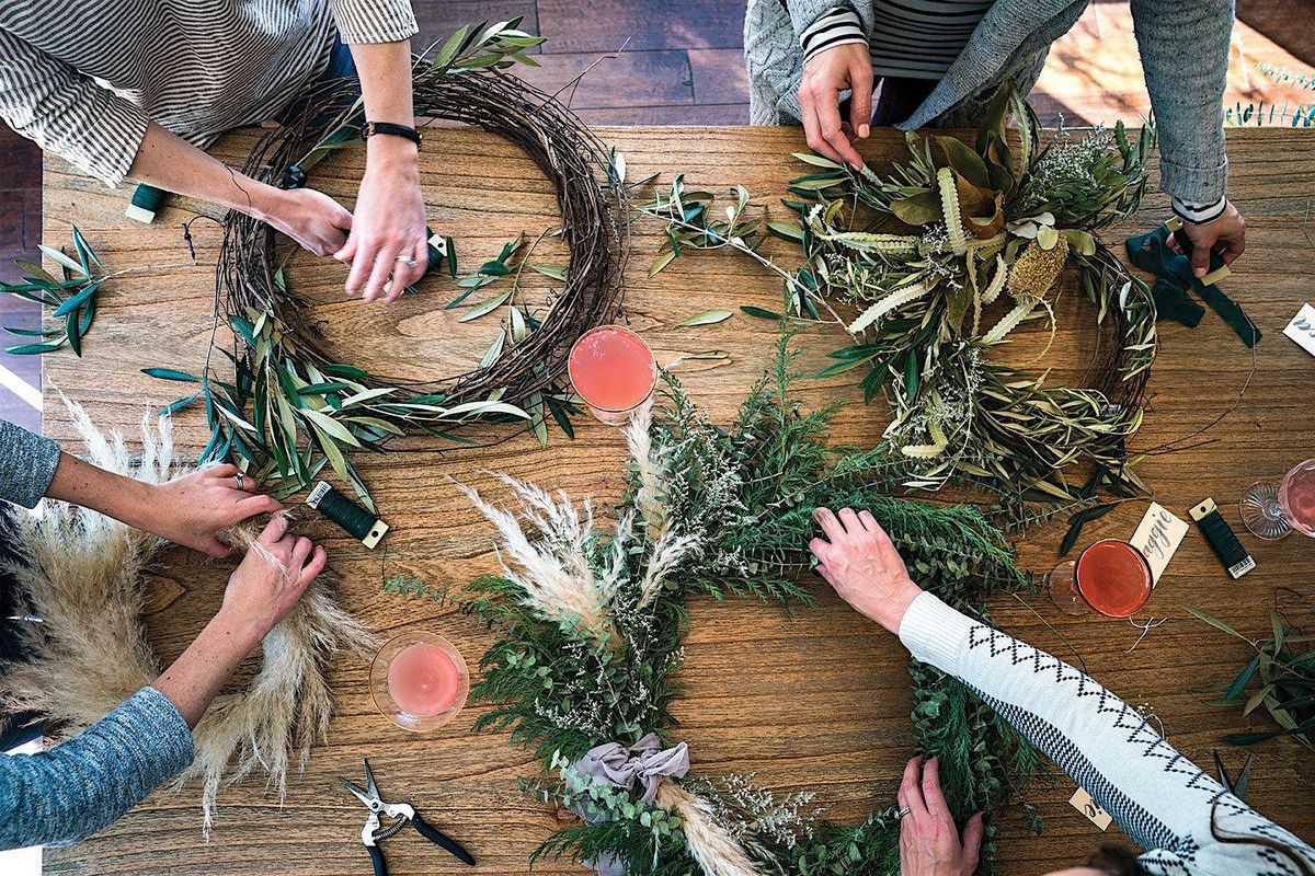 Create Your Own Seasonal Wreath, 13 December | Event in Tacoma | AllEvents