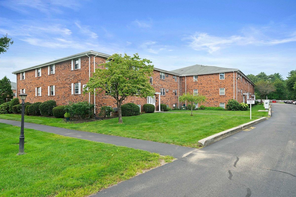 Adorable Condo in Medfield MA Open House, 89 Pleasant St, Medfield