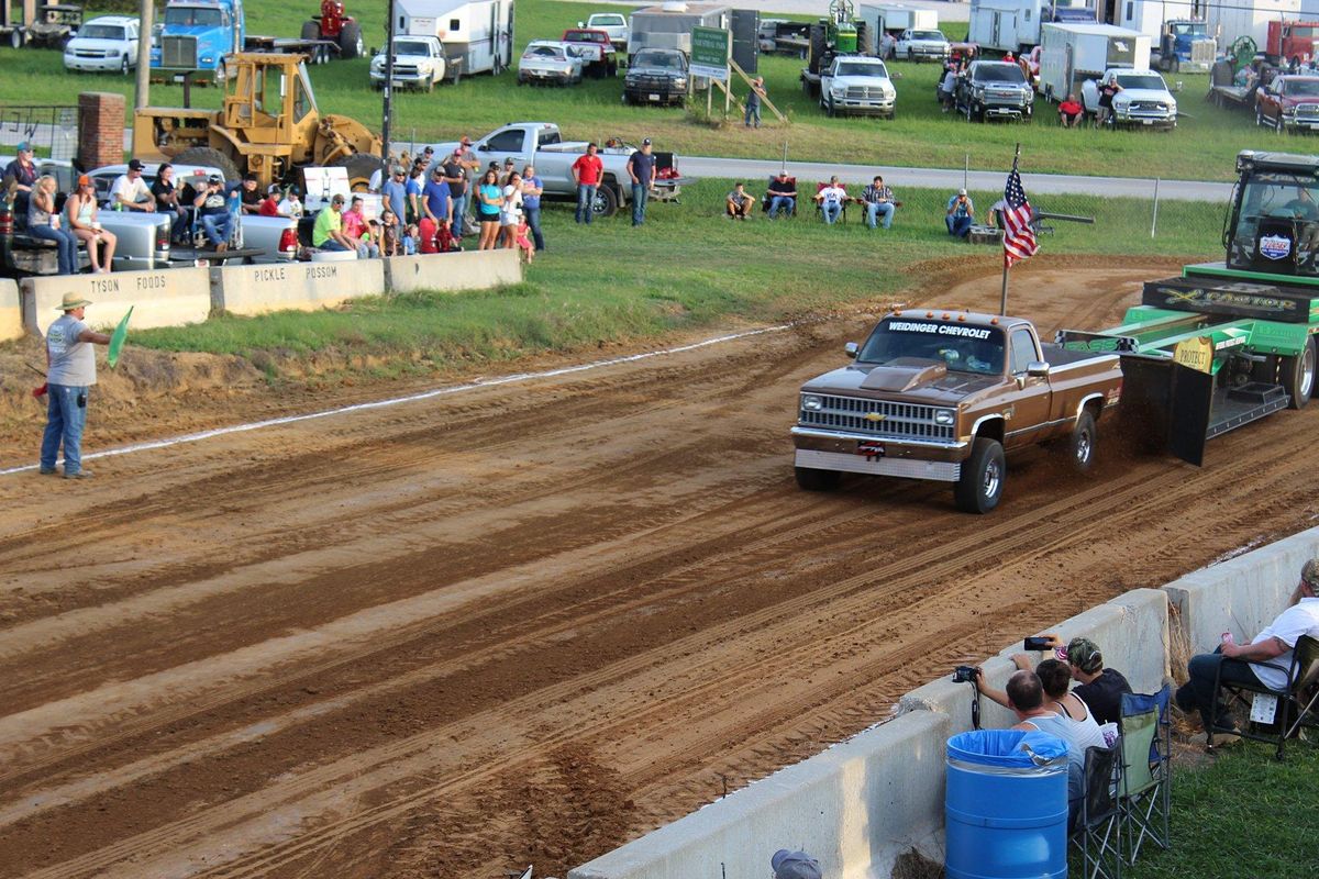 Windsor SeptemberFest Annual Truck & Tractor Pull 2022, Missouri 52