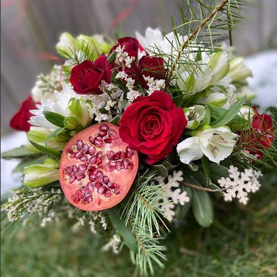 Holiday Centerpiece Floral Design Class  Brewdog New Albany