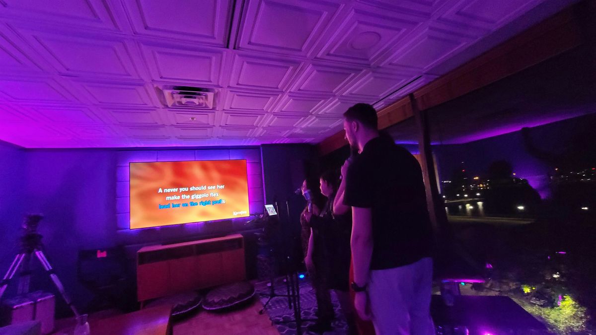 Vip Videoke VIP Karaoke in the Skyview Lounge, 233 E Bay St, Jacksonville, 7 ...