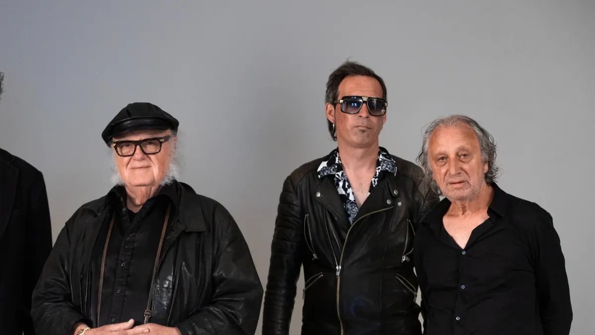 Focus, Gong, Kanda Bongo Man, Curved Air, Neon Fields, Mike Sanchez, Martin Turner, Held By Trees, Cuprum, Flor de Loto, A Formal Horse, Henge, The Dirty Strangers, Martin Barre, The Mentulls, Shooglenifty, Karnataka, Hayze in Faversham, 21 August