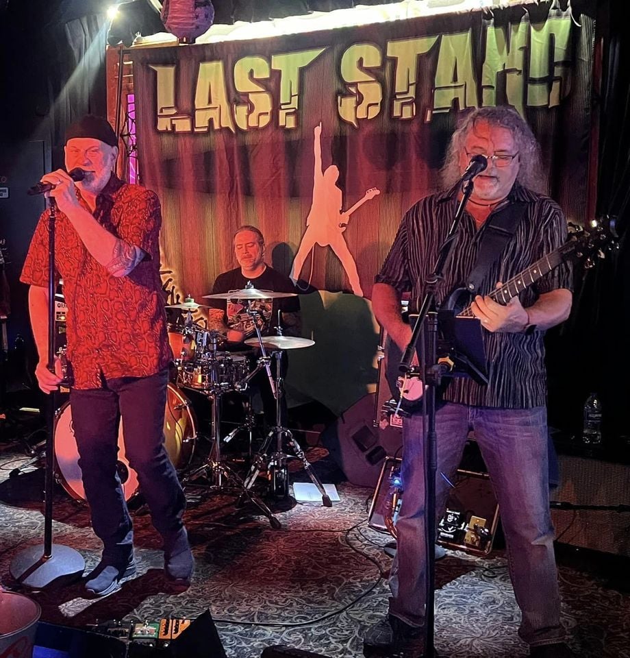 Last Stand rocks Choppers! This show has been Cancelled!!, Choppers Bar