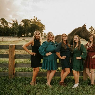 Elisabeth Yeager Homes and Farms Group logo