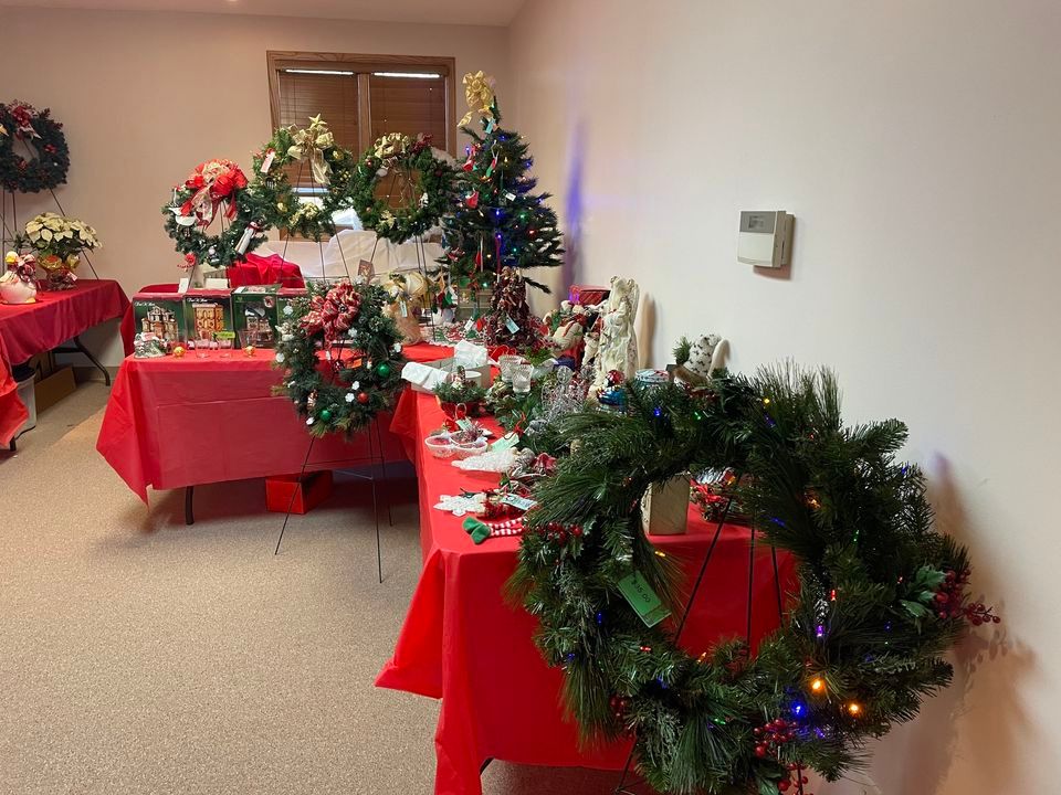 Decorate & Winterize at St. Johns for the Holiday Season! , St. Johns