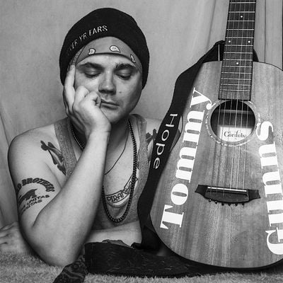 Tommy Gunns & His Lonely Guitar