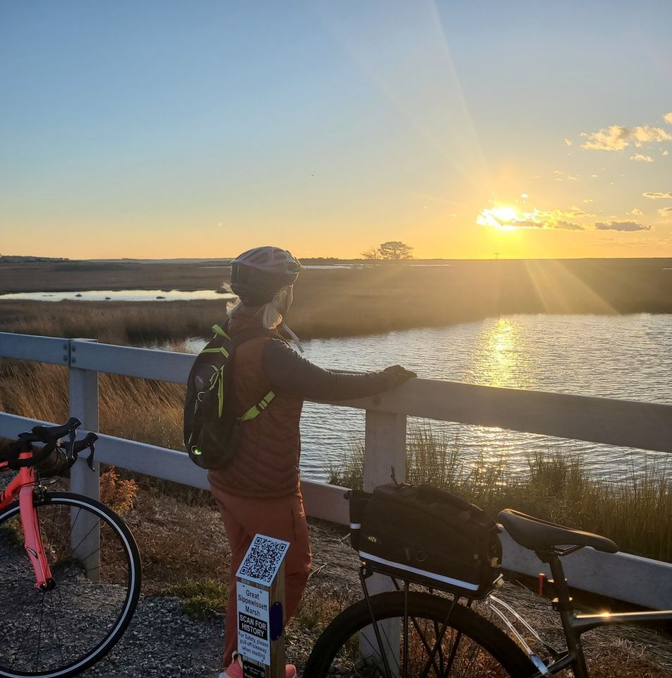 Sunset Ride at Shining Sea Bikeway, Shining Sea Bikeway Parking, West ...