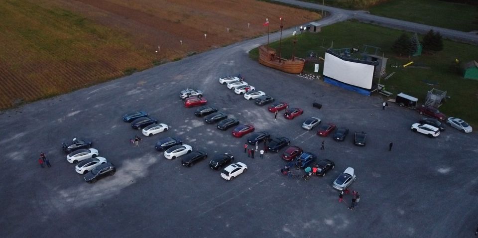 CinéParc/Rassemblement VE //// DriveIn/Gathering EV 2022, Ferme