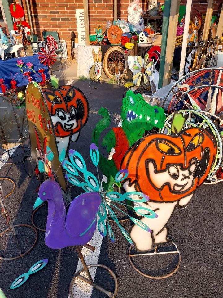 Finders Keepers Fall Halloween Barn Sale, 12041 State Road 121 North